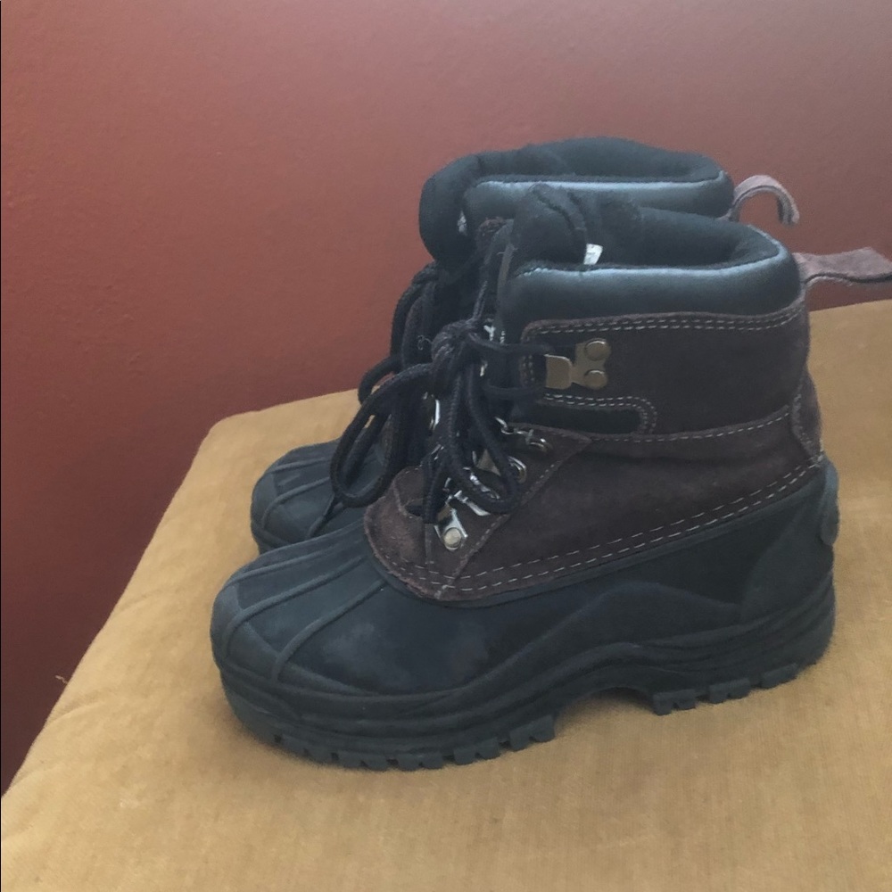 Boys boots